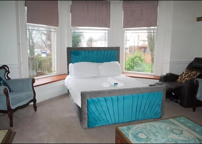 H9bc - Stunning & Reserved Leeds (West Yorkshire)