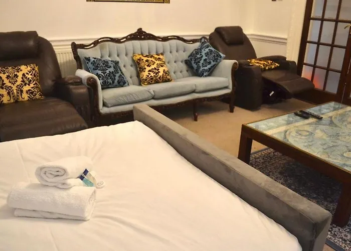 H9bc - Stunning & Reserved *