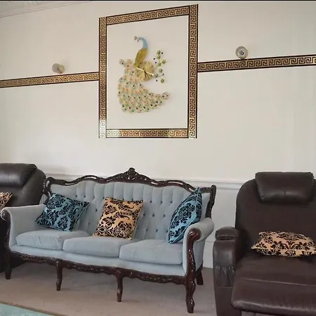 H9bc - Stunning & Reserved * Leeds (West Yorkshire)